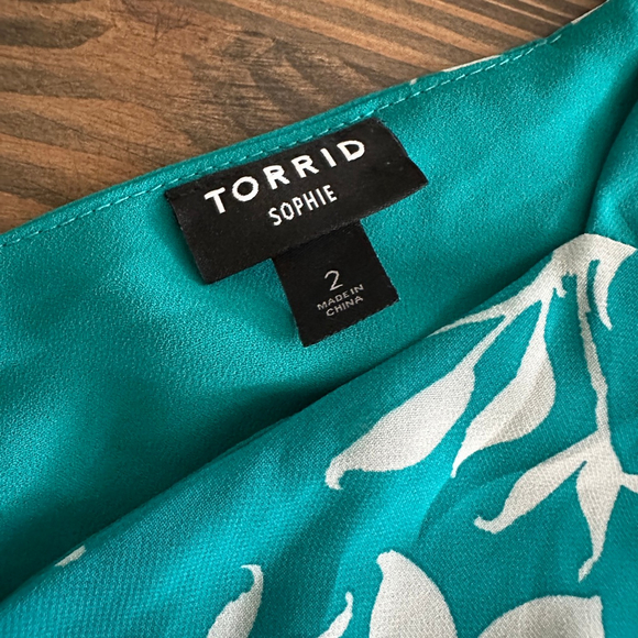 Women's Torrid Sophie Floral Camisole Plus Size 2X Teal boho feminine - Flaw - Picture 2 of 10